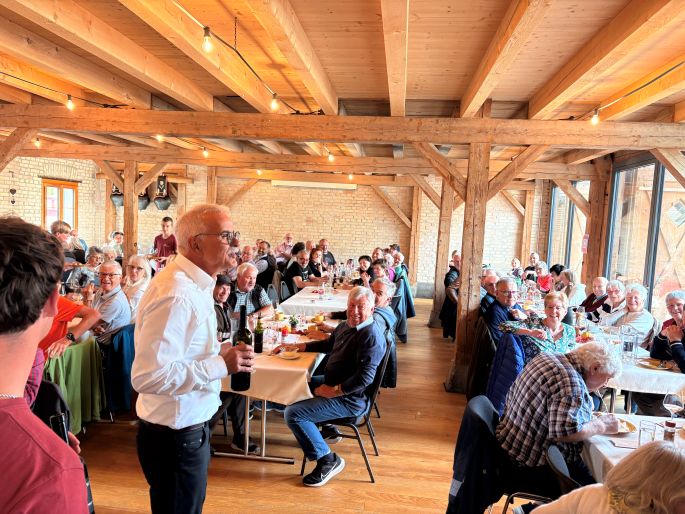 Markus spricht zu unseren Gästen