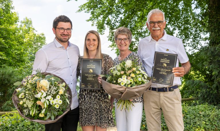 Julian, Rahel, Sonja und Markus am Strahlen :-) Julian, Rahel, Sonja und Markus am Strahlen :-)